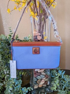 NWT! Dooney & Bourke Pebble Grain Large Slim Wristlet in LAVENDER